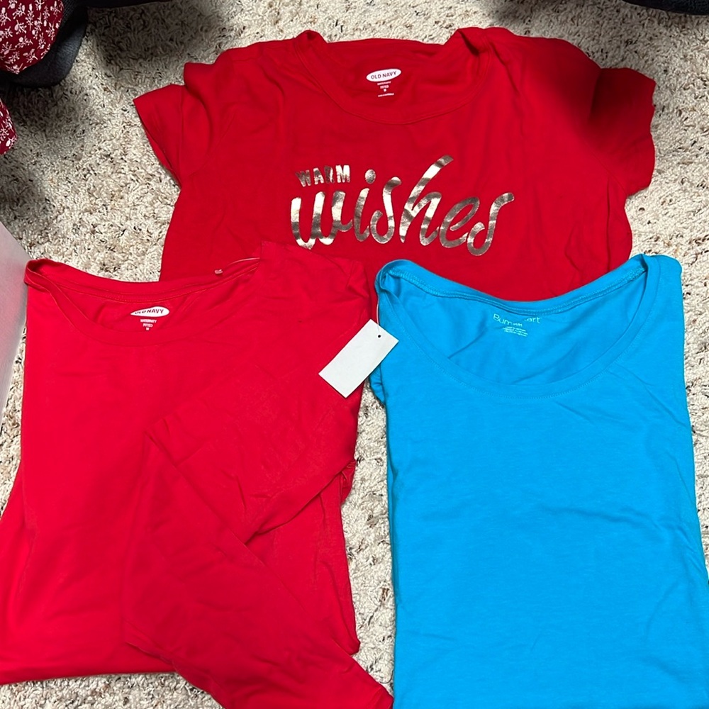 Maternity tops. 1 long sleeve 2 short sleeve.